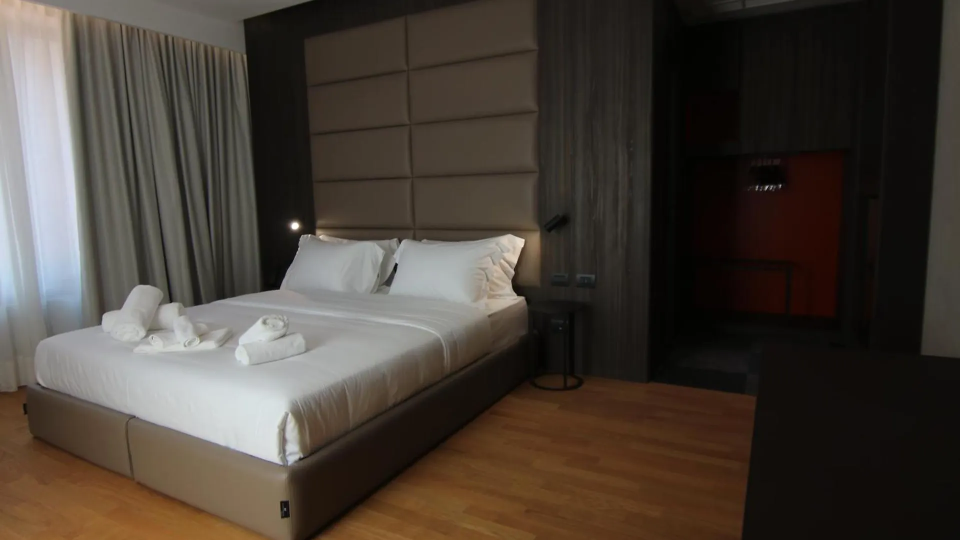 Boutique Hotel Adelar تيرانا