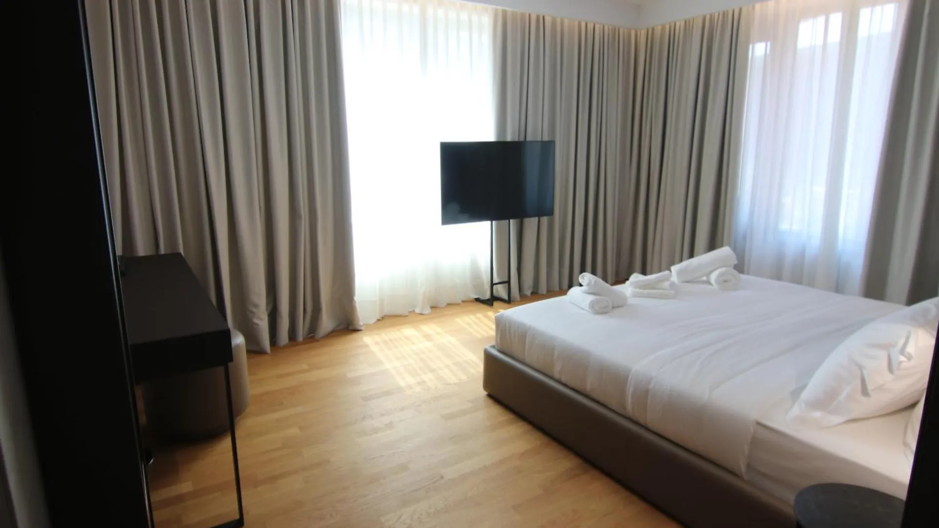 Boutique Hotel Adelar تيرانا 0*,  ألبانيا