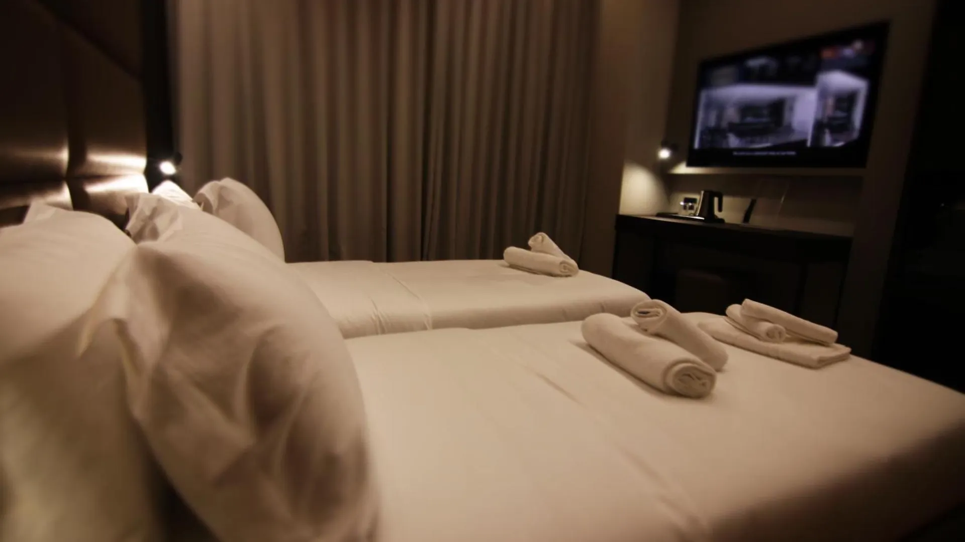 Boutique Hotel Adelar تيرانا